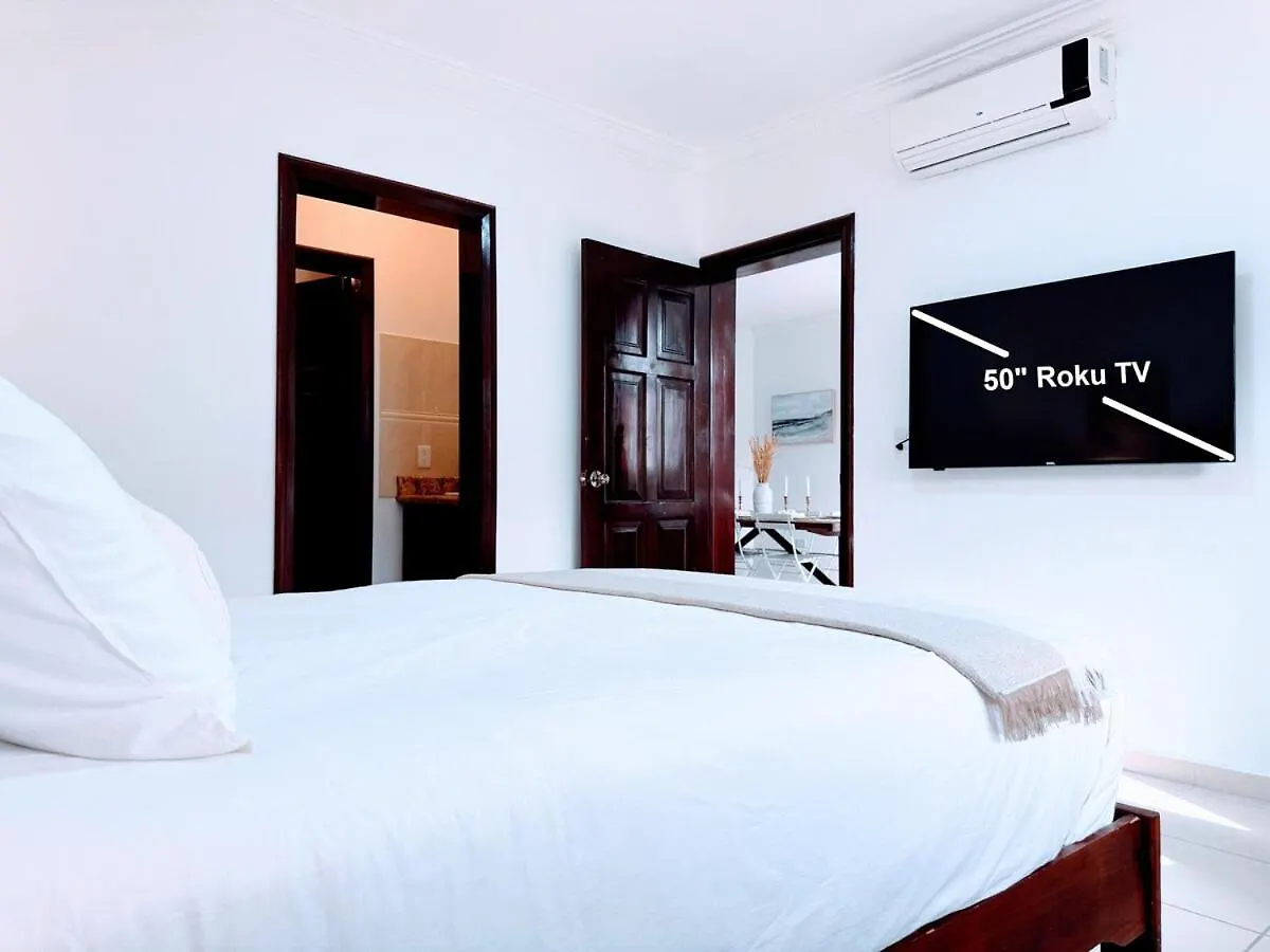 Rooftop, Pool View, Walk To Beach, Dining, Shops Punta Cana Apartman
